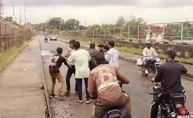 1000271458