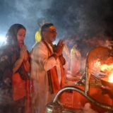 हर हर महादेव के नारों से गुंजा दोमुहानी नदी संगम