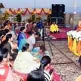 धन तो बहुत कमा रहे, पर संस्कार होते जा रहे हैं लुप्त