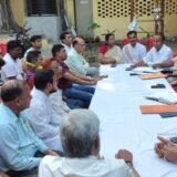 बिजली, सफाई व झंडा मार्गों में पेड़ों की छटाई का मुद्दा उठा