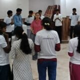 Jamshedpur Tulsi Bhawan Yuva Samvad : समस्याओं के दर्शक न बनें, समाधान का हिस्सा भी बनें युवा