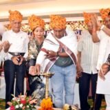 सुधा-मनोज सहित कई पार्षदों को किया सम्मानित