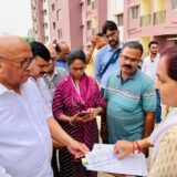 Jamshedpur MLA Saryu Ka PM Awas Yojna Ka Nirikshan : भुगतान पूरा, फिर भी चाबी नहीं? सरयू ने सरकार को घेरा