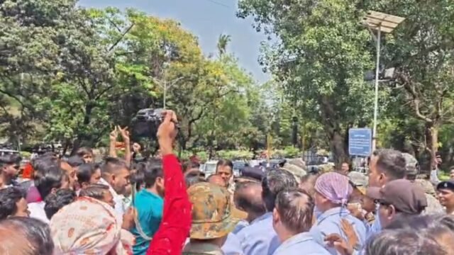 Tata Motors Gate Jam