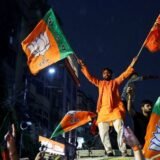 Bengal erupts as results emerge:”नतीजे आते ही धधका बंगाल: आसनसोल से कोलकाता तक TMC दफ्तरों में आगजनी”