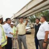 Mango Flyover: मानगो फ्लाईओवर निर्माण का DC ने किया निरीक्षण: अगस्त 2026 तक पूरा करने का लक्ष्य, अधिकारियों को दिए कड़े निर्देश