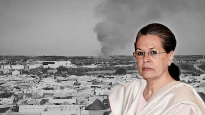 5c9as8lo_sonia-gandhi-gaza_625x300_27_June_26